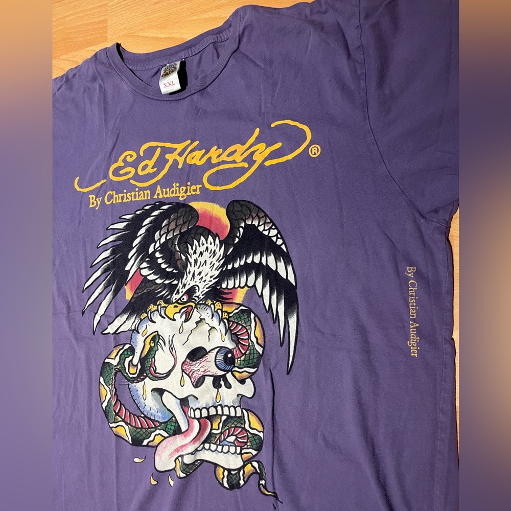 Ed hardy puple graphic tee